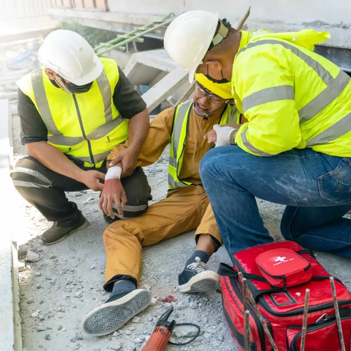 szkolenia dla osób wyznaczonych do udzielania pierwszej pomocy 1600x1000